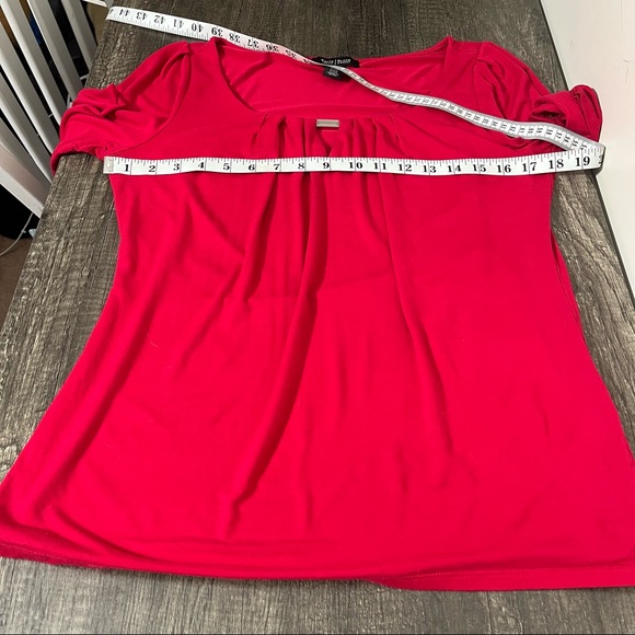 WHBM Red Pleated Scoop-Neck Tee with Cutout, Size M - Picture 9 of 12